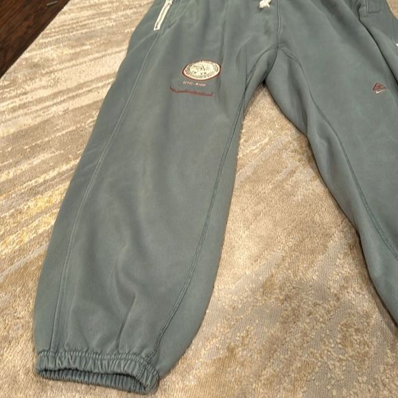 Nike standard issue men's drop-fit joggers size XXL in EUC - Picture 3 of 11